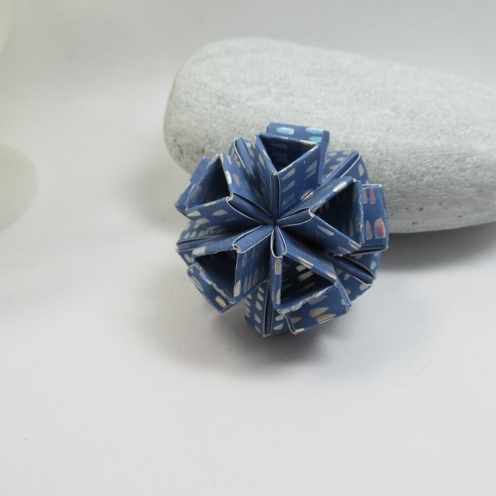 Geometric Origami Brooch - Picture 8 of 10